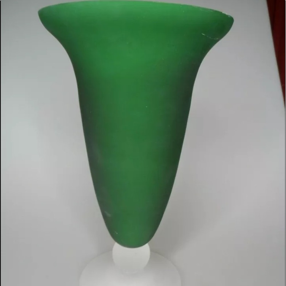Vintage 10" Green Wht Satin/Frosted Art Glass Vase